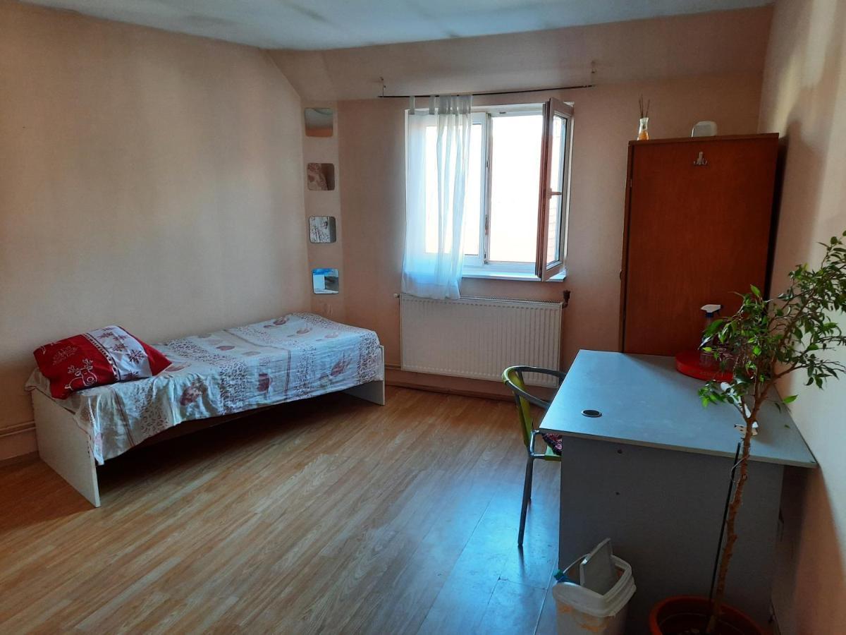 Casa Adrian Camere Centru Vechi บราชอฟ ภายนอก รูปภาพ