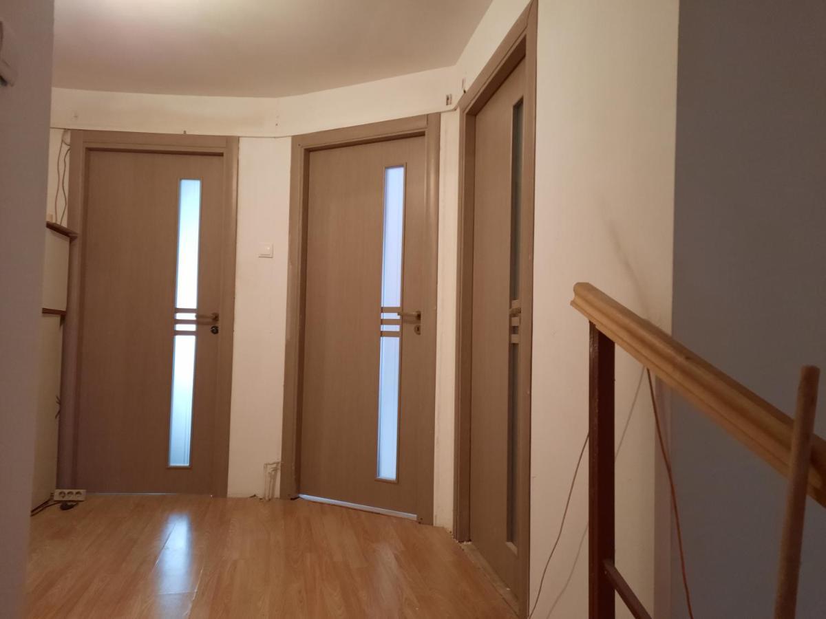 Casa Adrian Camere Centru Vechi บราชอฟ ภายนอก รูปภาพ
